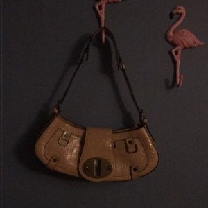 Guess purse 12x5x2 like new no wear marks